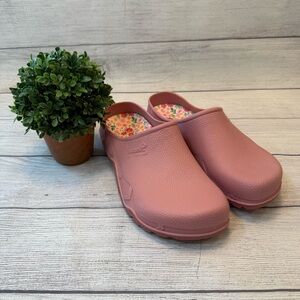 Women's Pink Clogs